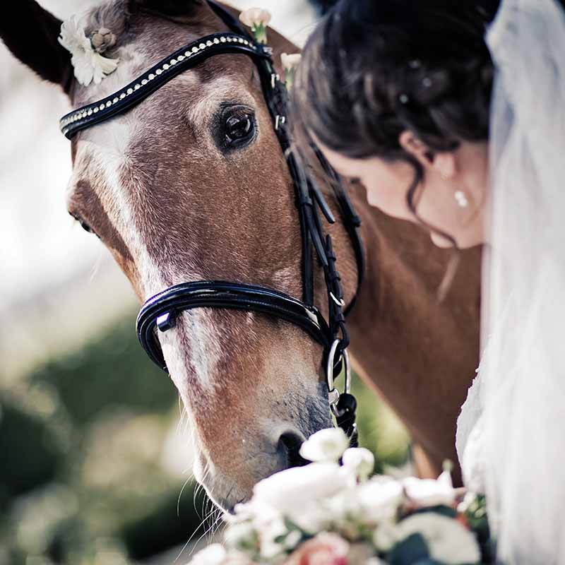 En bryllupsfotografering Silkeborg skal resultere i unikke, personlige og spændende bryllupsbilleder. 