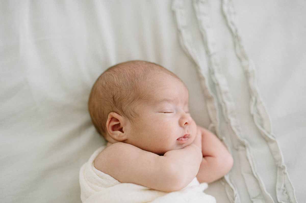 Newborn fotografering Silkeborg når barnet er mellem 4 og 12 dage