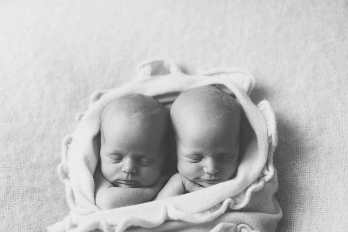de skønne newborn billeder hvor baby ligger og sover